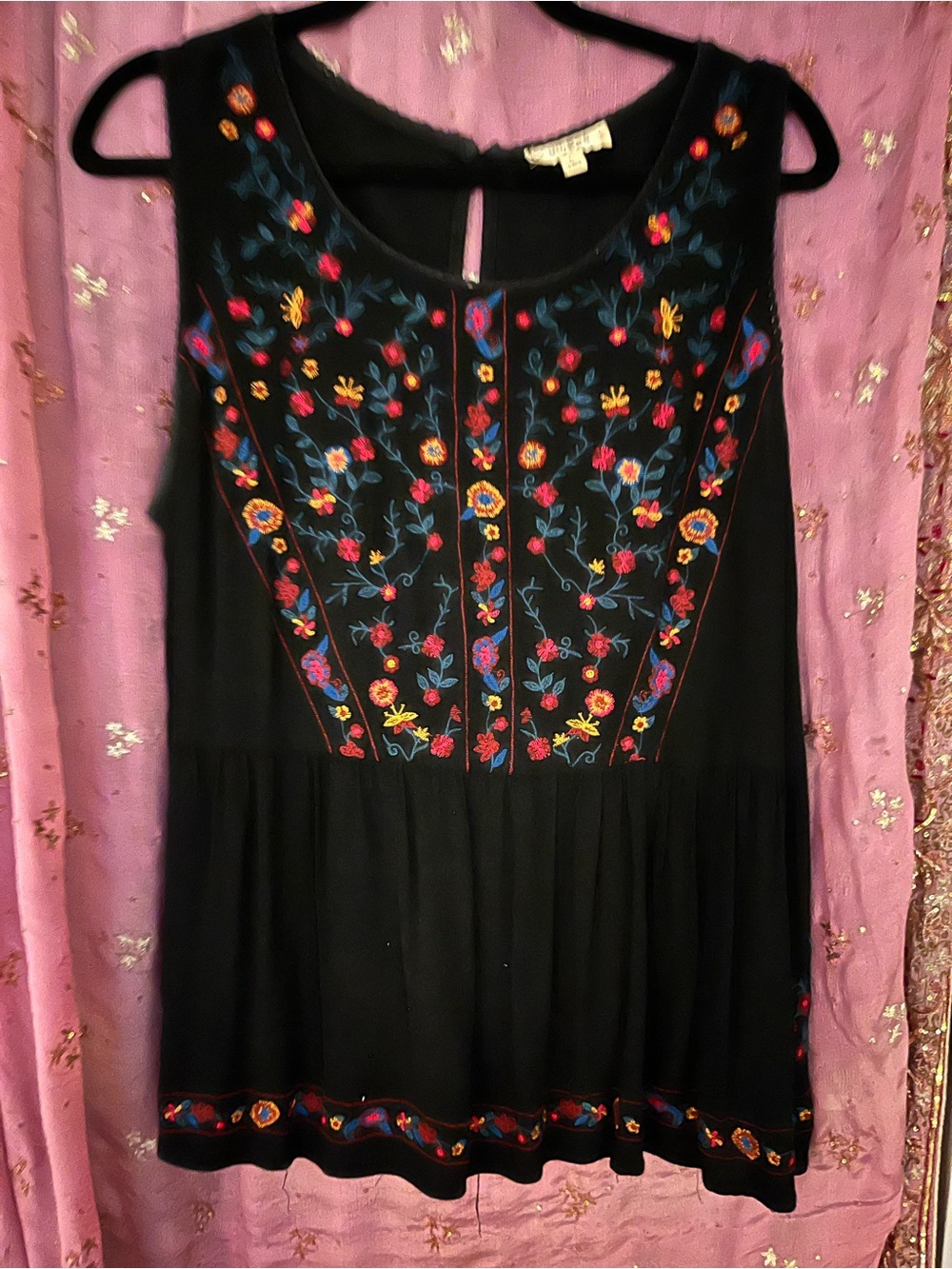 Umgee Black Sleeveless Tunic with Multicolor Floral Embroidery